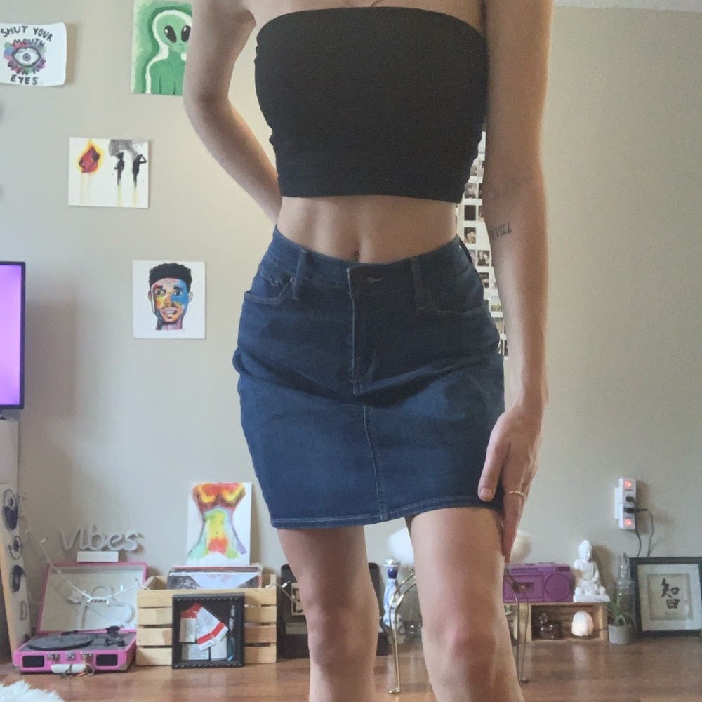 levi’s jean skirt